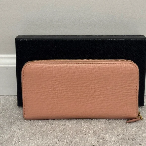 New in Box - Prada Saffiano Fiocco Wallet